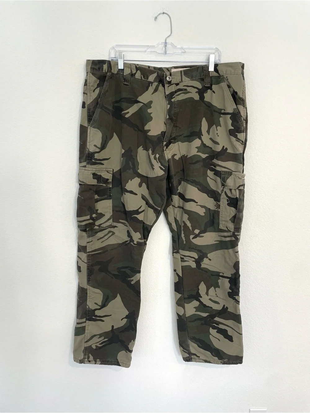 Wrangler Relaxed Fit Fleece Lined Men's Green Camouflage Cargo Pants